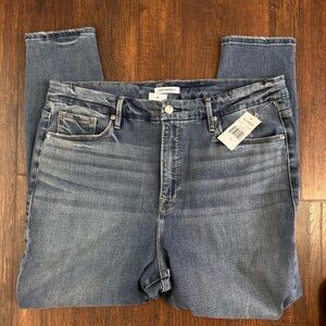 NWT Good American Good Legs Crop  | Size 18